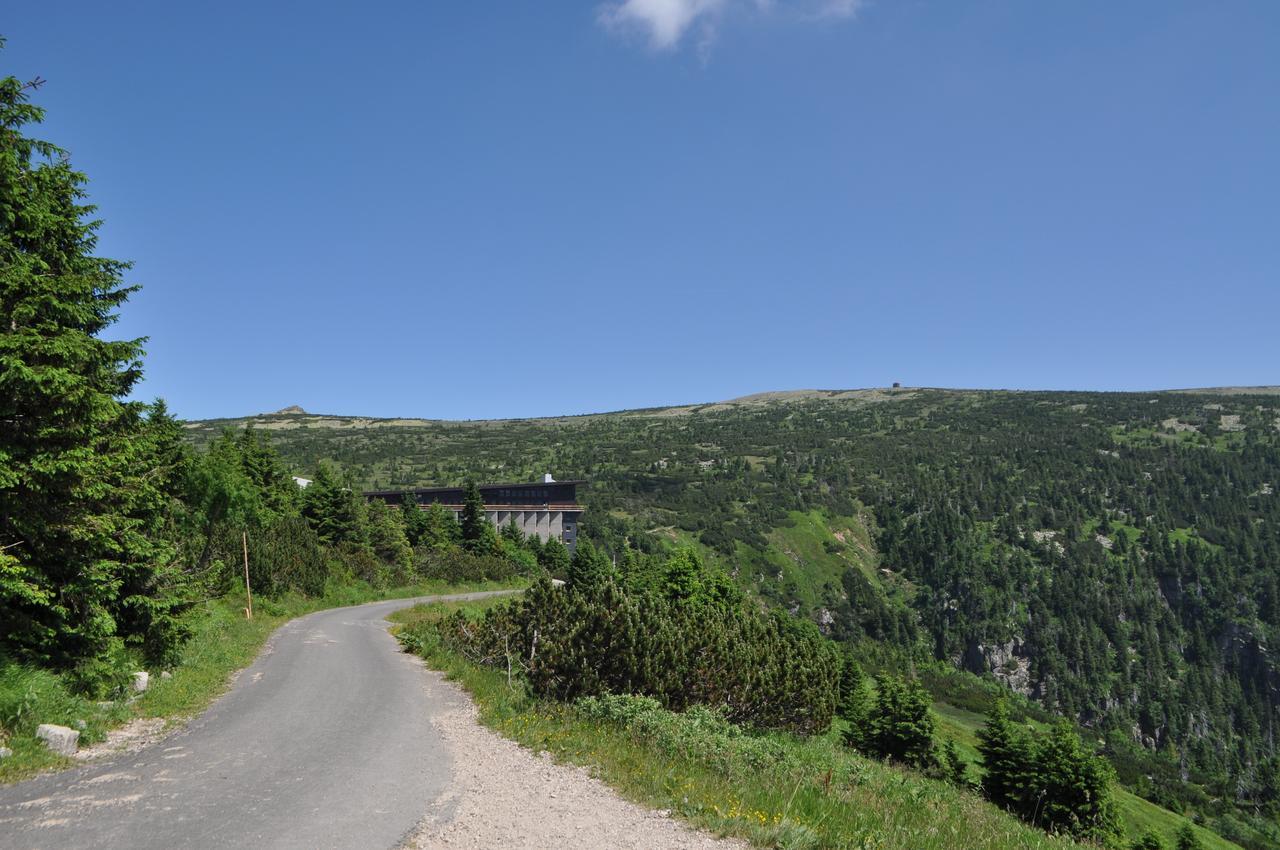 Penzion Medvedin Dolni Misecky Exterior foto